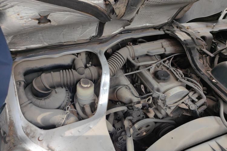 Used Soueast Delica 2008 2.0L Classic Edition Engine Bay