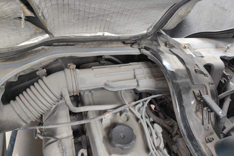 Used Soueast Delica 2008 2.0L Classic Edition Engine Bay Left