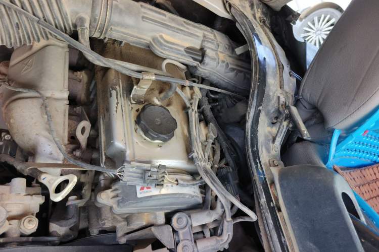 Used Soueast Delica 2008 2.0L Economy Version Engine Bay Left