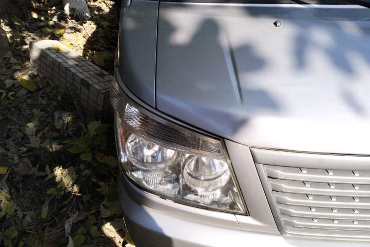 Used Soueast Delica 2008 2.0L New Entrepreneurial Pioneer - Practical Edition Engine Bay Right