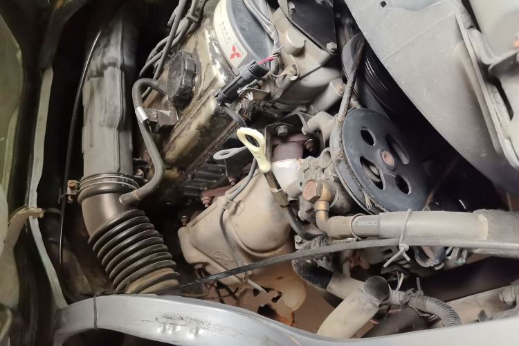 Used Soueast Delica 2008 2.0L Classic Edition Engine Bay