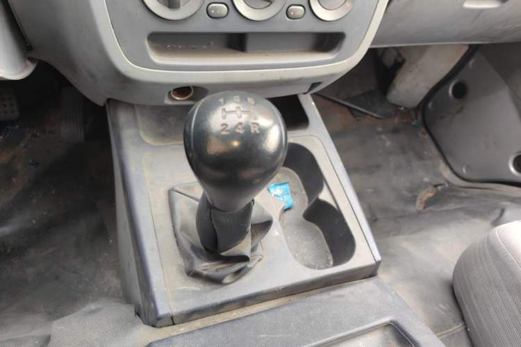 Used Soueast Delica 2008 2.0L Classic Edition Gear Lever
