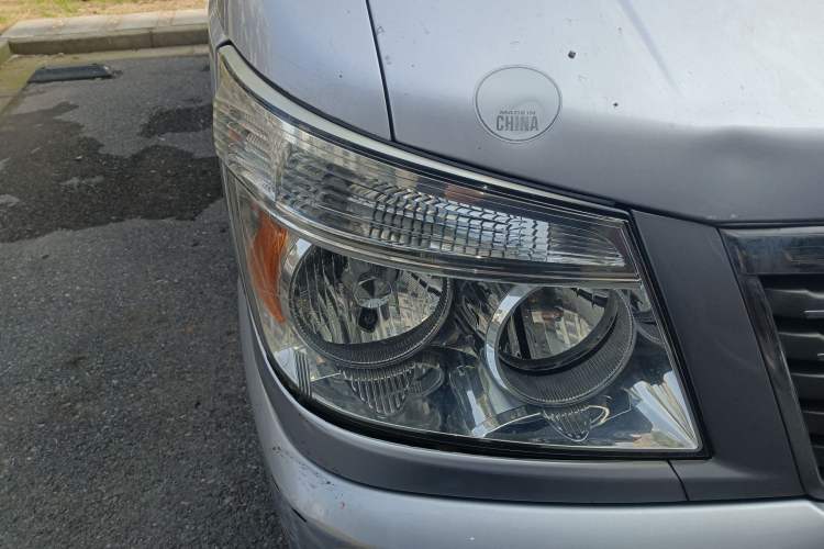 Used Soueast Delica 2008 2.0L Economy Version Right Front Headlight