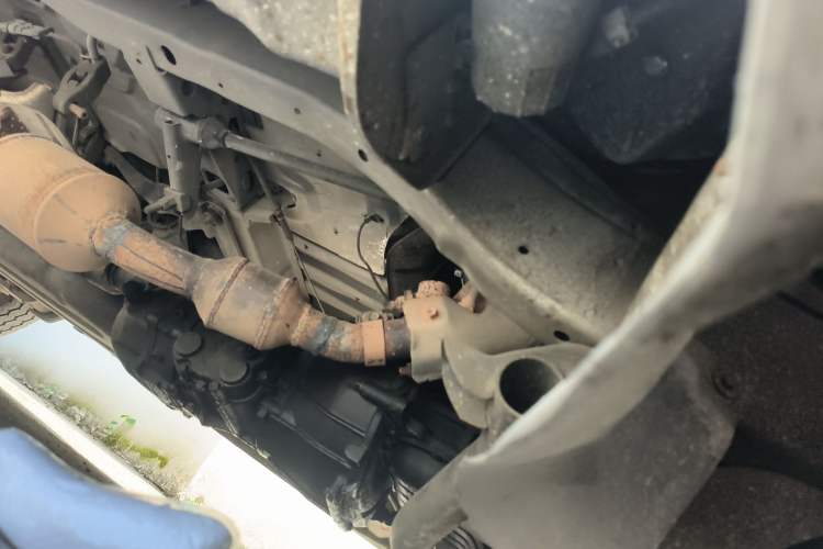 Used Soueast Delica 2008 2.0L Luxury Version Chassis Front Right