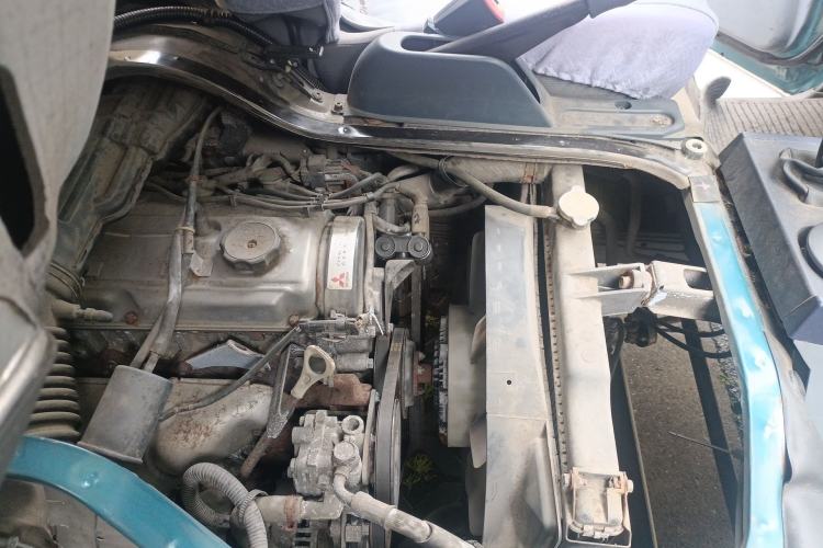 Used Soueast Delica 2014 2.0L New Entrepreneur Pioneer Practical Edition Engine Bay