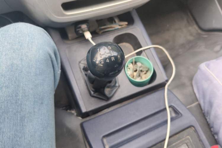 Used Soueast Delica 2014 2.0L Classic Edition Gear Lever