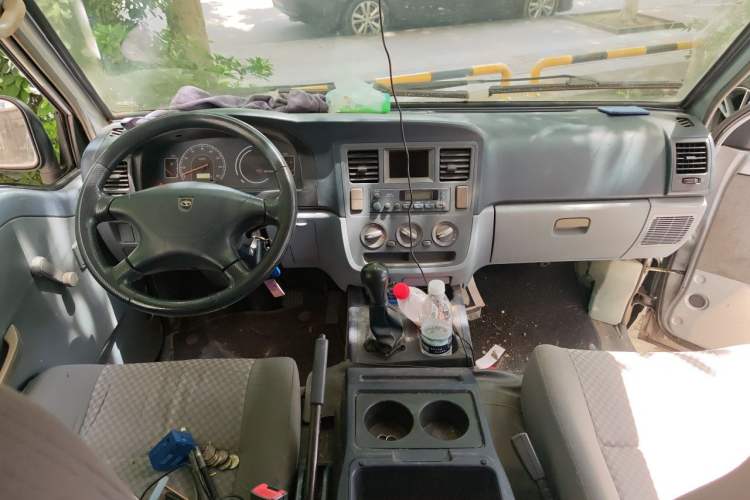 Used Soueast Delica 2014 2.0L Economy Version Center Console