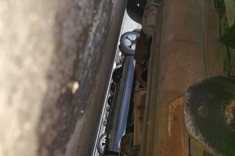 Used Soueast Delica 2014 2.0L Classic Edition Chassis Rear Left
