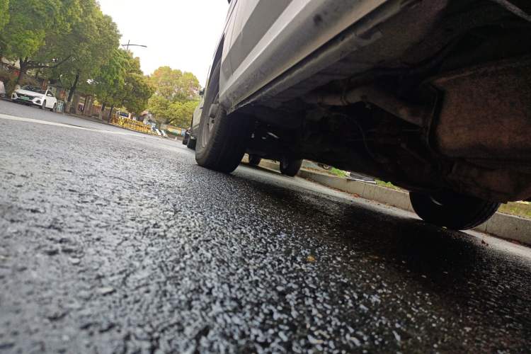 Used Soueast Delica 2014 2.0L New Entrepreneur Pioneer Practical Edition Chassis Rear Left