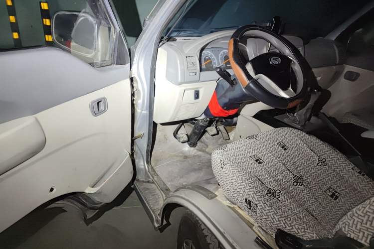 Used Soueast Delica 2014 2.0L Classic Edition Driver Seat