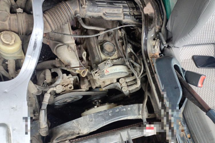 Used Soueast Delica 2014 2.0L New Entrepreneur Pioneer Practical Edition Engine Bay Left