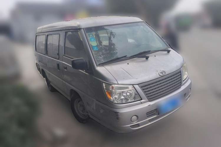 Used Soueast Delica 2014 2.0L Economy Version Front Right 45 Deg