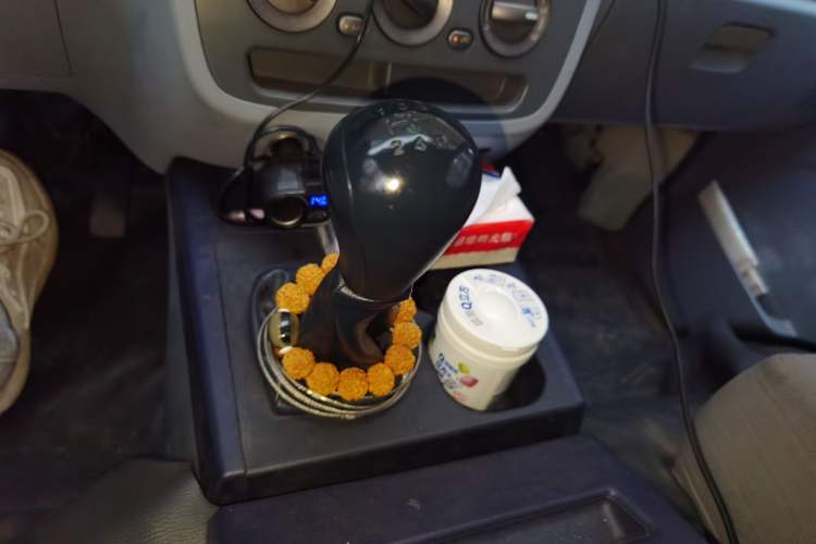 Used Soueast Delica 2014 2.0L Classic Edition Gear Lever