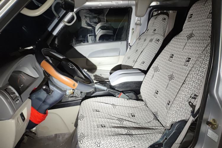 Used Soueast Delica 2014 2.0L Classic Edition Left Front Seat
