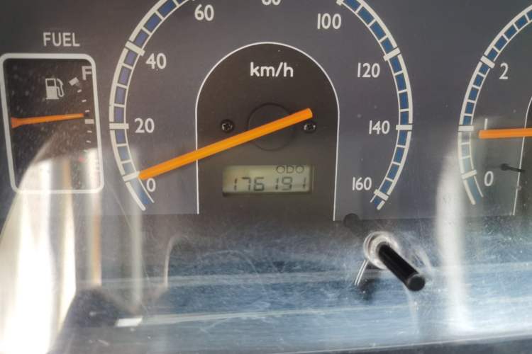 Used Soueast Delica 2014 2.0L Fashion Edition Odometer Close Up
