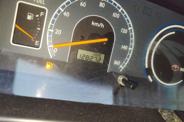 Used Soueast Delica 2014 2.0L Classic Edition Odometer Close Up