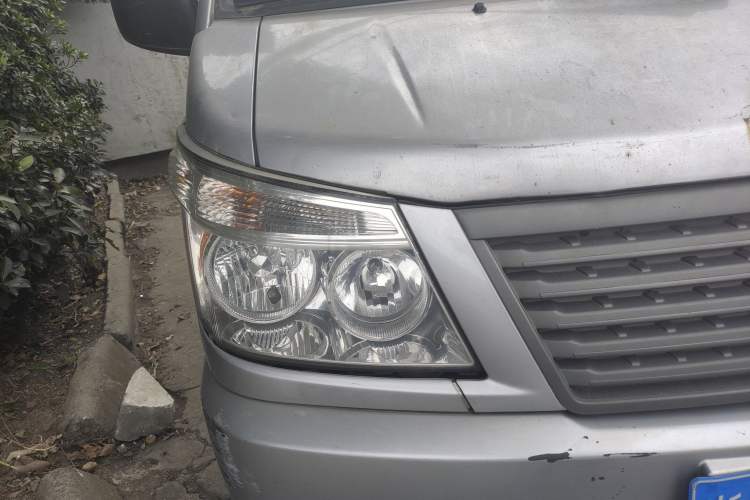 Used Soueast Delica 2014 2.0L Economy Version Right Front Headlight
