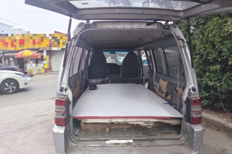 Used Soueast Delica 2014 2.0L Economy Version Trunk