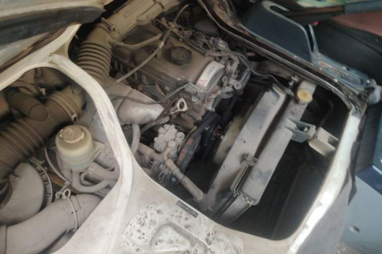 Used Soueast Delica 2014 2.0L New Entrepreneur Pioneer Practical Edition Engine Bay Right