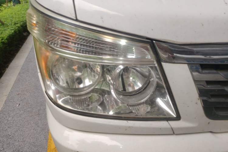Used Soueast Delica 2014 2.0L New Entrepreneur Pioneer Practical Edition Right Front Headlight