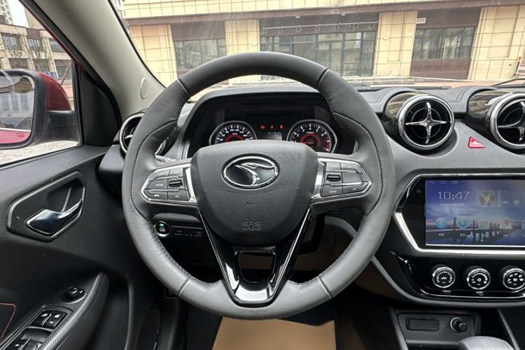 Used Soueast DX3 2016 1.5T CVT Prestige Edition Interior 6