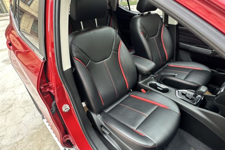 Used Soueast DX3 2016 1.5T CVT Prestige Edition Right Front Seat