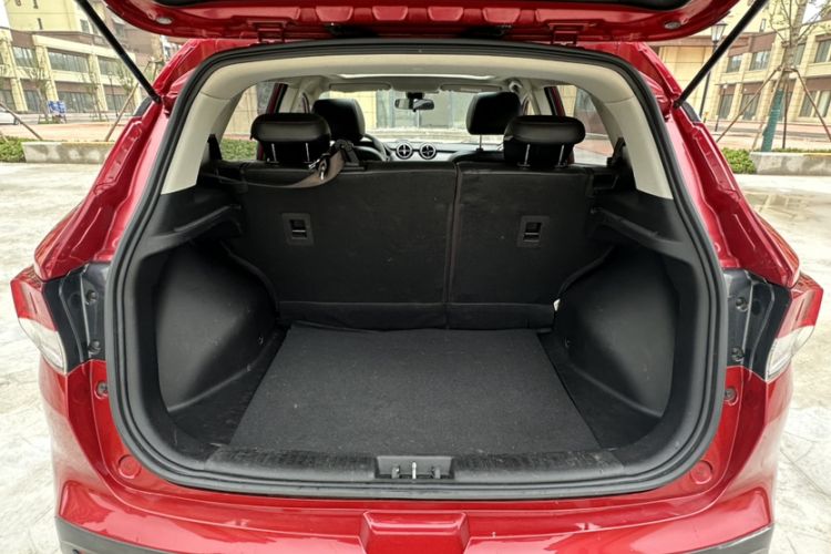 Used Soueast DX3 2016 1.5T CVT Prestige Edition Trunk