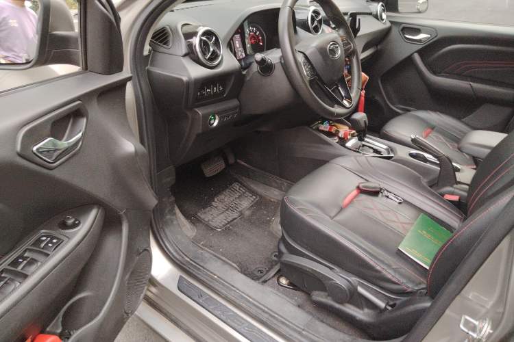Used Soueast DX3 2018 1.5T CVT Flagship Edition Interior 3