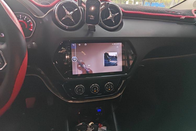 Used Soueast DX3 2018 1.5L Manual Luxury Model Audio And AC Panel