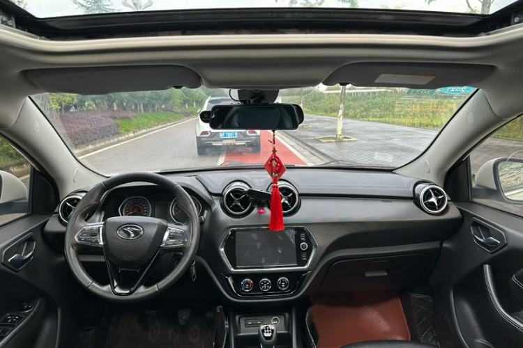 Used Soueast DX3 2019 1.5L Manual Luxury Model China V Standard Interior 1