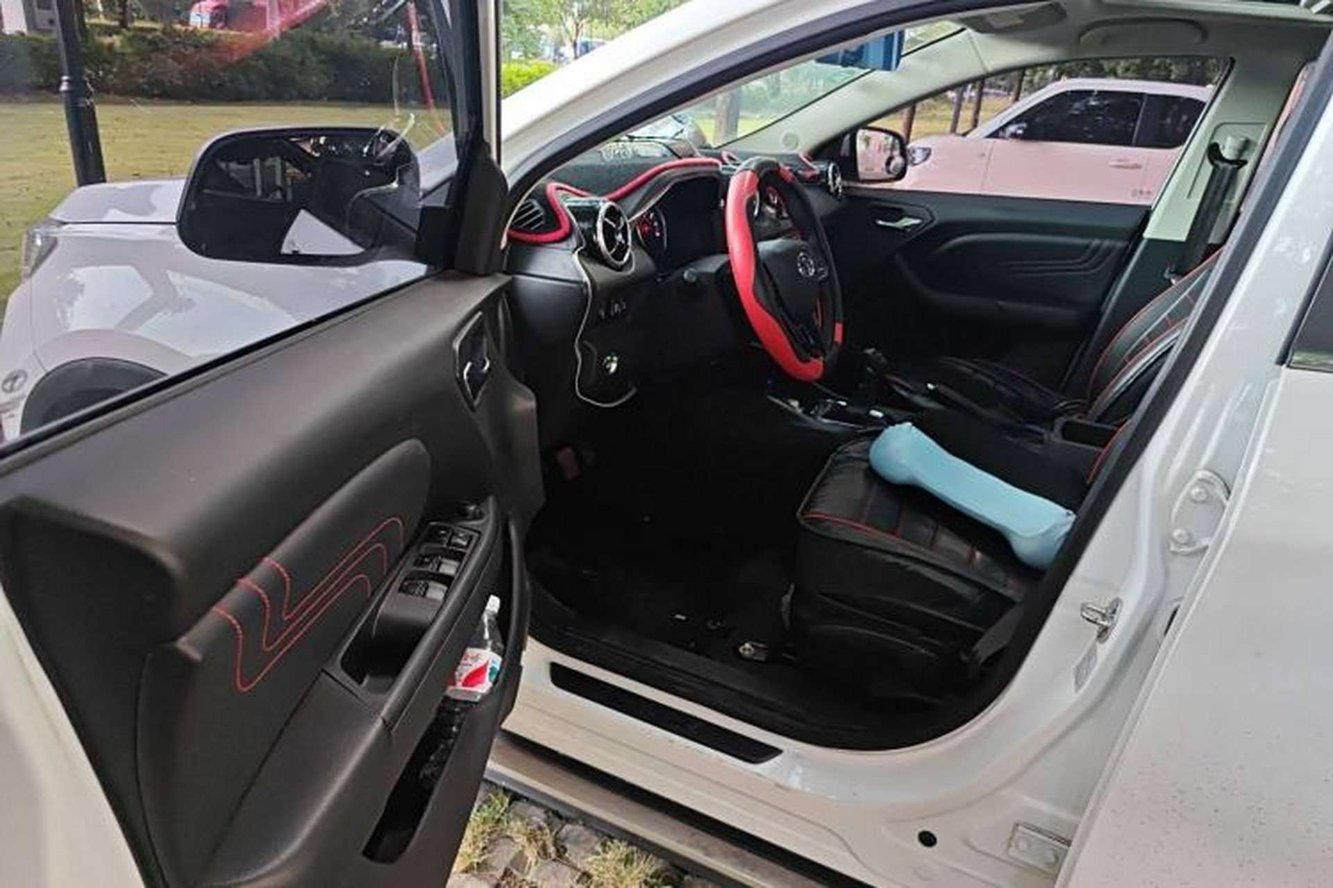 Used Soueast DX3 2018 1.5L Manual Luxury Model Interior 3