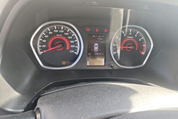 Used Soueast DX3 2016 1.5L Manual Luxury Edition Odometer Close Up