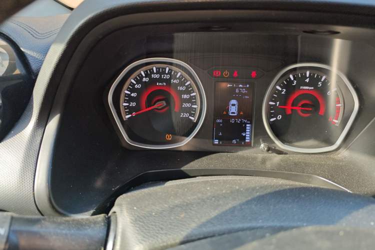Used Soueast DX3 2016 1.5L Manual Luxury Edition Odometer Close Up