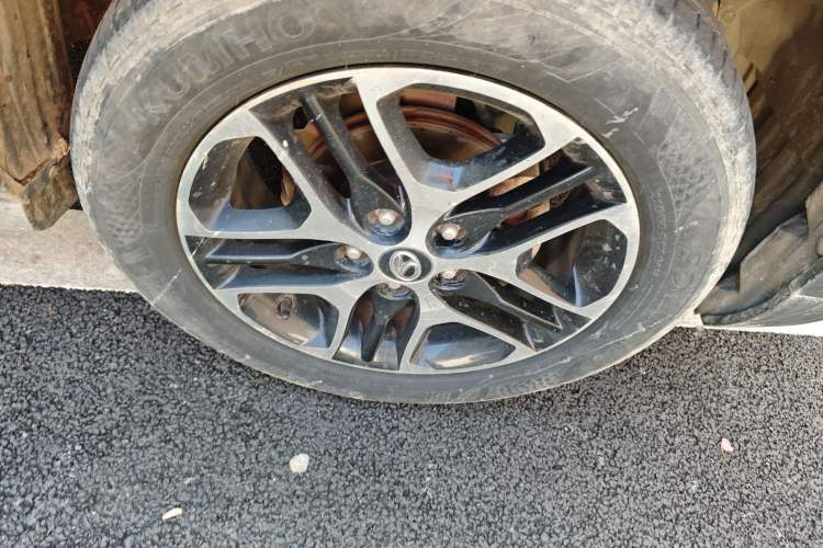 Used Soueast DX3 2016 1.5L Manual Luxury Edition Right Front Wheel Hub