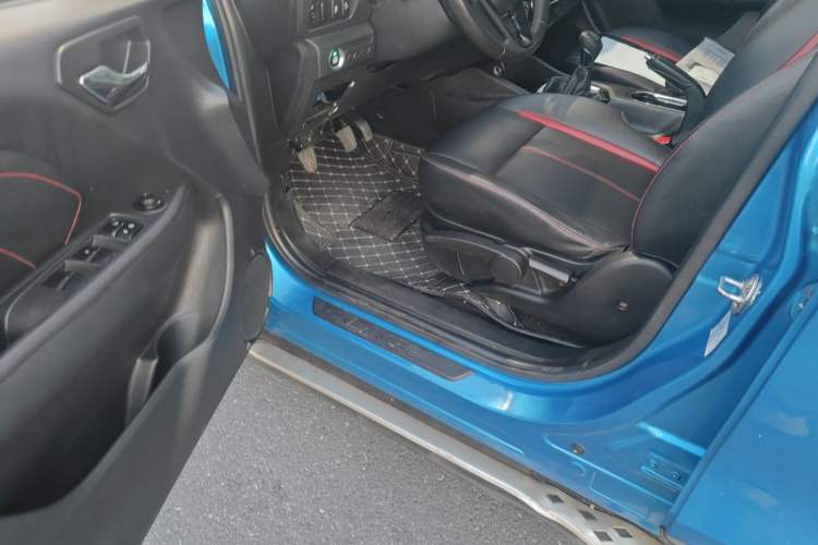 Used Soueast DX3 2016 1.5L Manual Luxury Edition Driver Seat