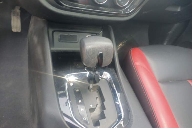 Used Soueast DX3 2016 1.5T CVT Flagship Model Gear Lever