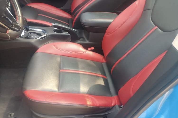 Used Soueast DX3 2016 1.5T CVT Flagship Model Left Front Seat