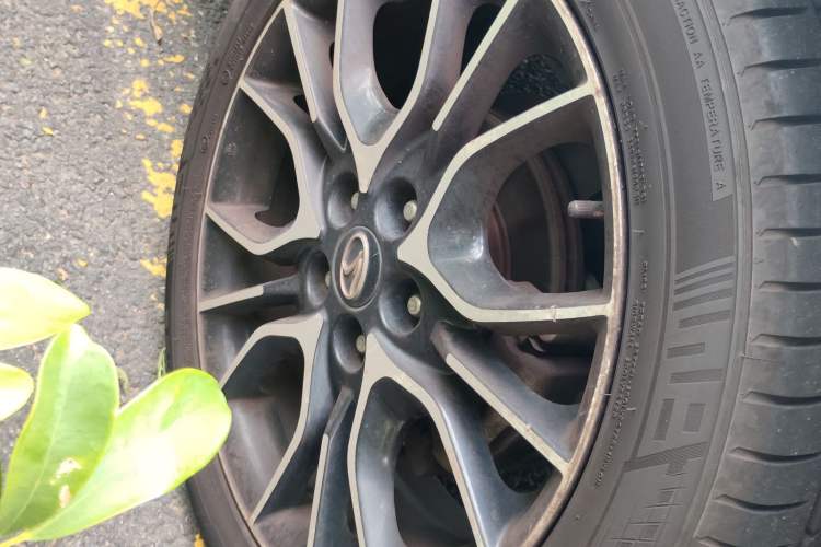 Used Soueast DX3 2016 1.5T CVT Flagship Model Right Front Wheel Hub