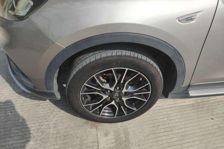Used Soueast DX3 2016 1.5L Manual Flagship Version Left Front Wheel Hub