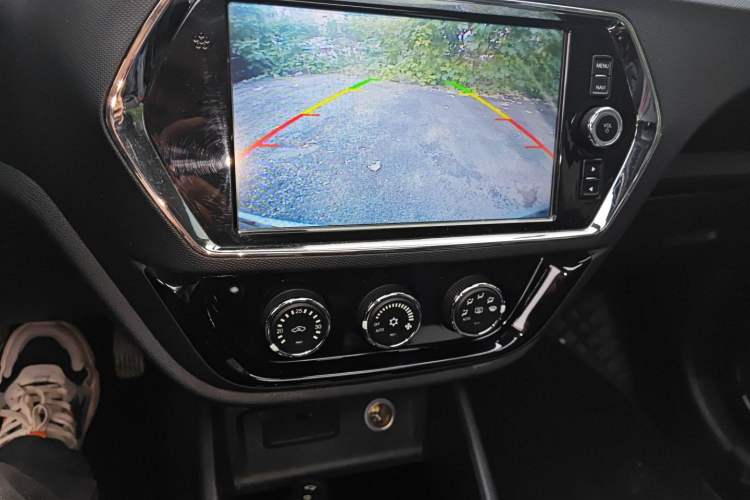 Used Soueast DX3 2016 1.5L Manual Luxury Edition Audio And AC Panel