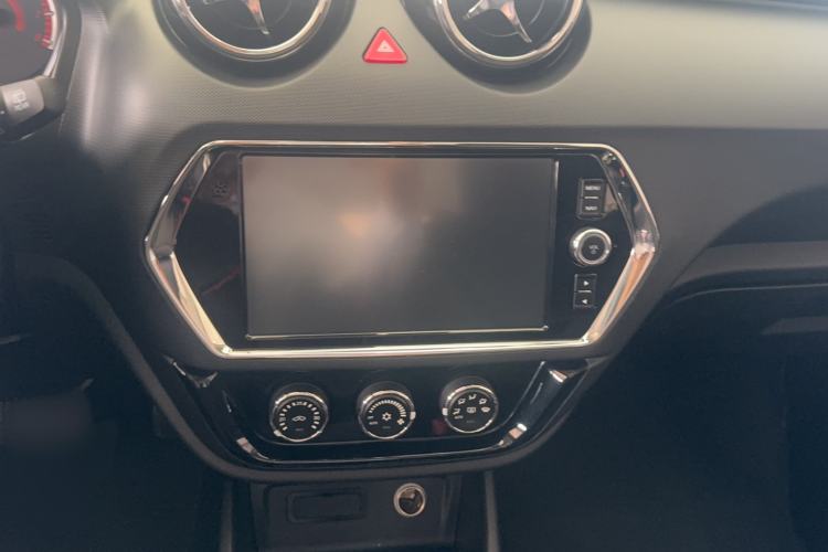 Used Soueast DX3 2016 1.5T CVT Flagship Model Audio And AC Panel
