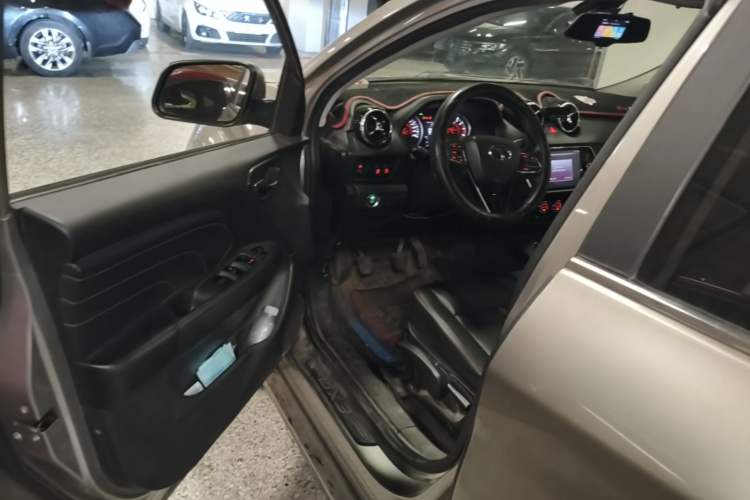Used Soueast DX3 2016 1.5L Manual Luxury Edition Driver Seat