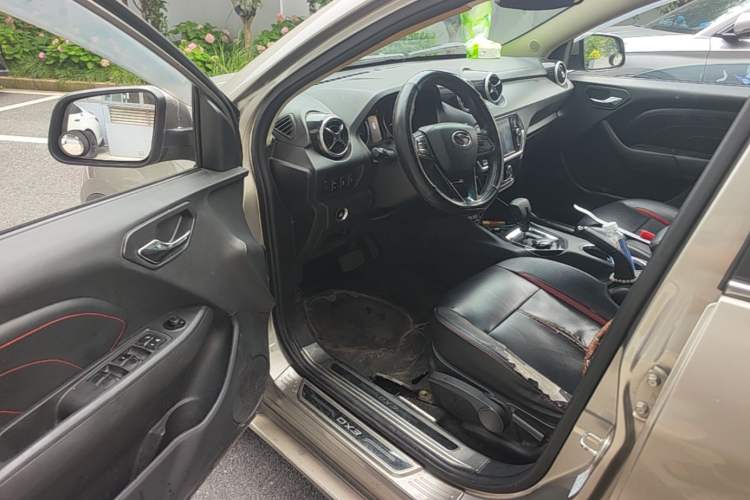 Used Soueast DX3 2016 1.5T CVT Flagship Model Driver Seat
