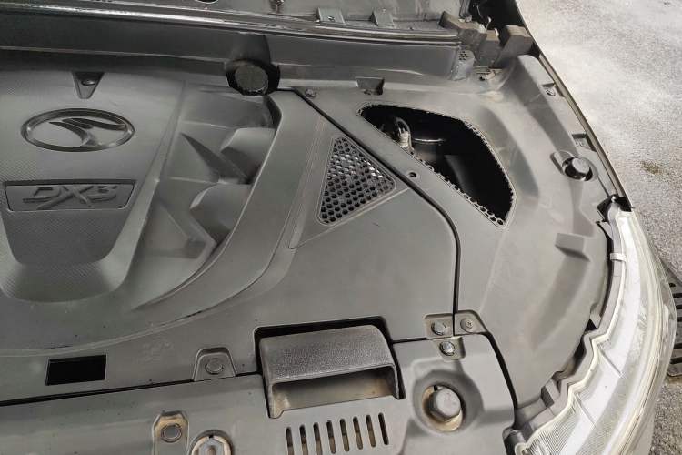 Used Soueast DX3 2016 1.5L Manual Luxury Edition Engine Bay Left