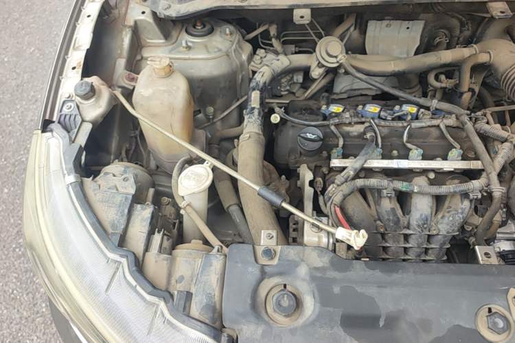 Used Soueast DX3 2016 1.5T CVT Flagship Model Engine Bay Right