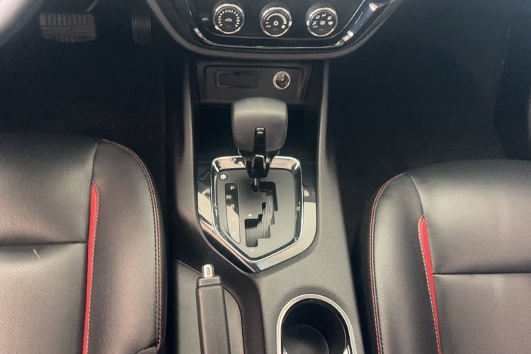 Used Soueast DX3 2016 1.5T CVT Flagship Model Gear Lever