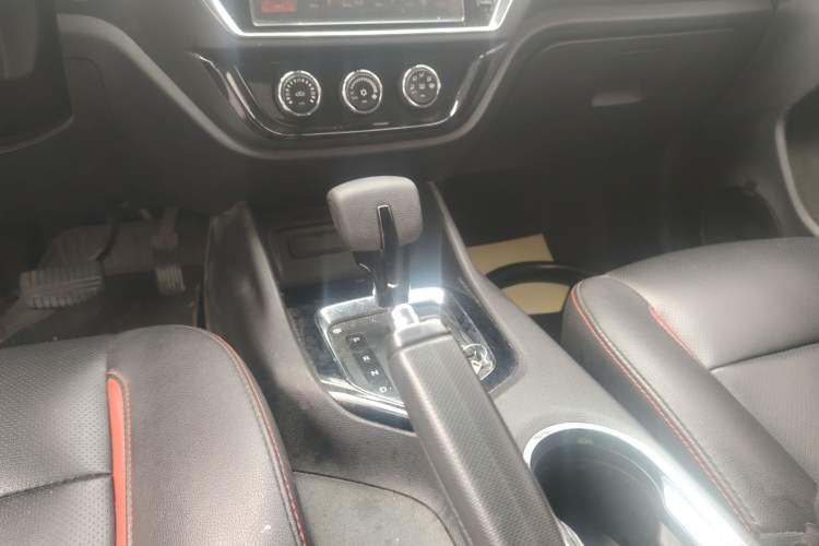 Used Soueast DX3 2016 1.5T CVT Prestige Edition Gear Lever