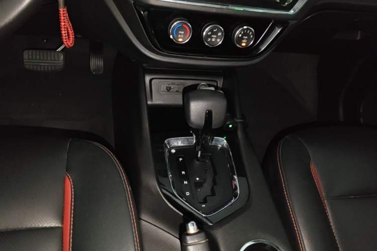 Used Soueast DX3 2016 1.5T CVT Luxury Model Gear Lever