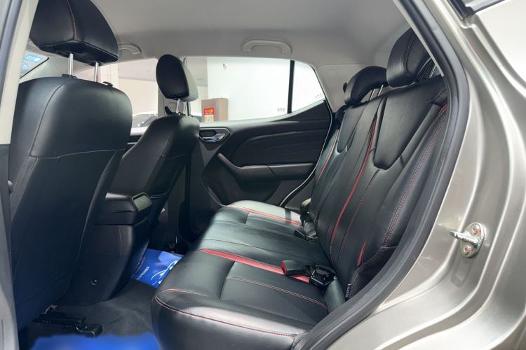 Used Soueast DX3 2016 1.5T CVT Luxury Model Interior 3