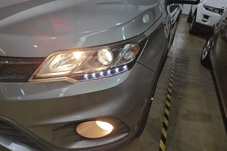 Used Soueast DX3 2016 1.5T CVT Flagship Model Left Front Headlight